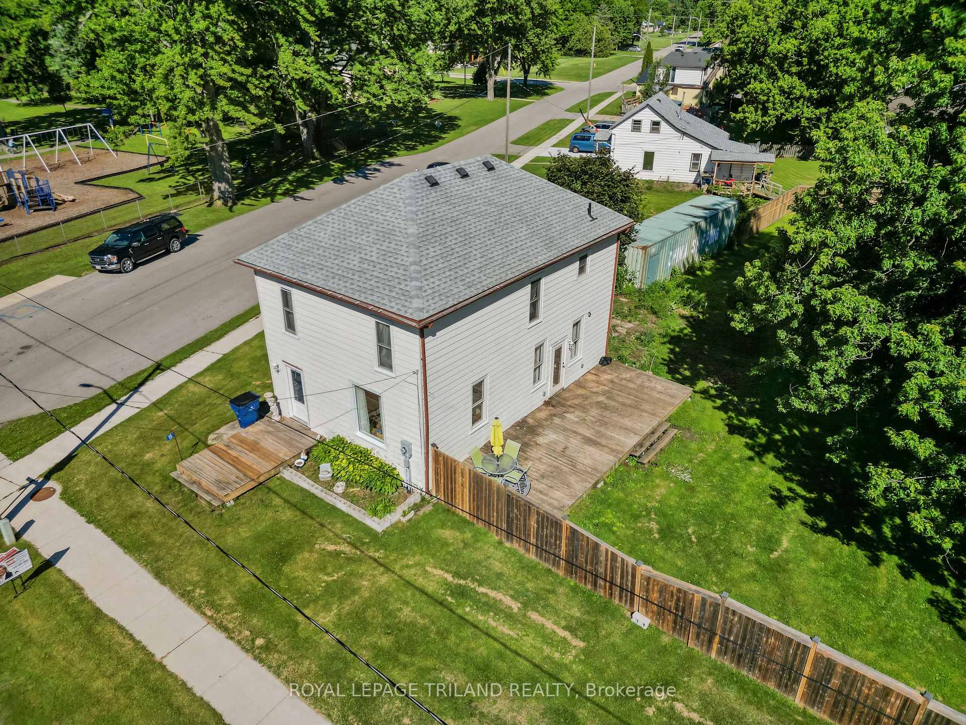 Photo 4 of 15 Dundas Street, Newbury — HOMEH