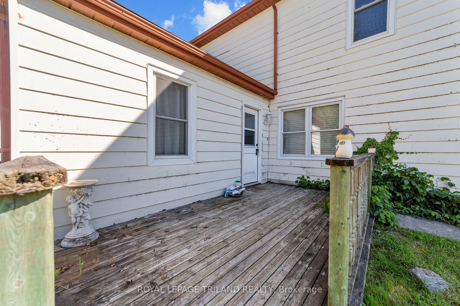 Photo 9 of 15 Dundas Street, Newbury — HOMEH