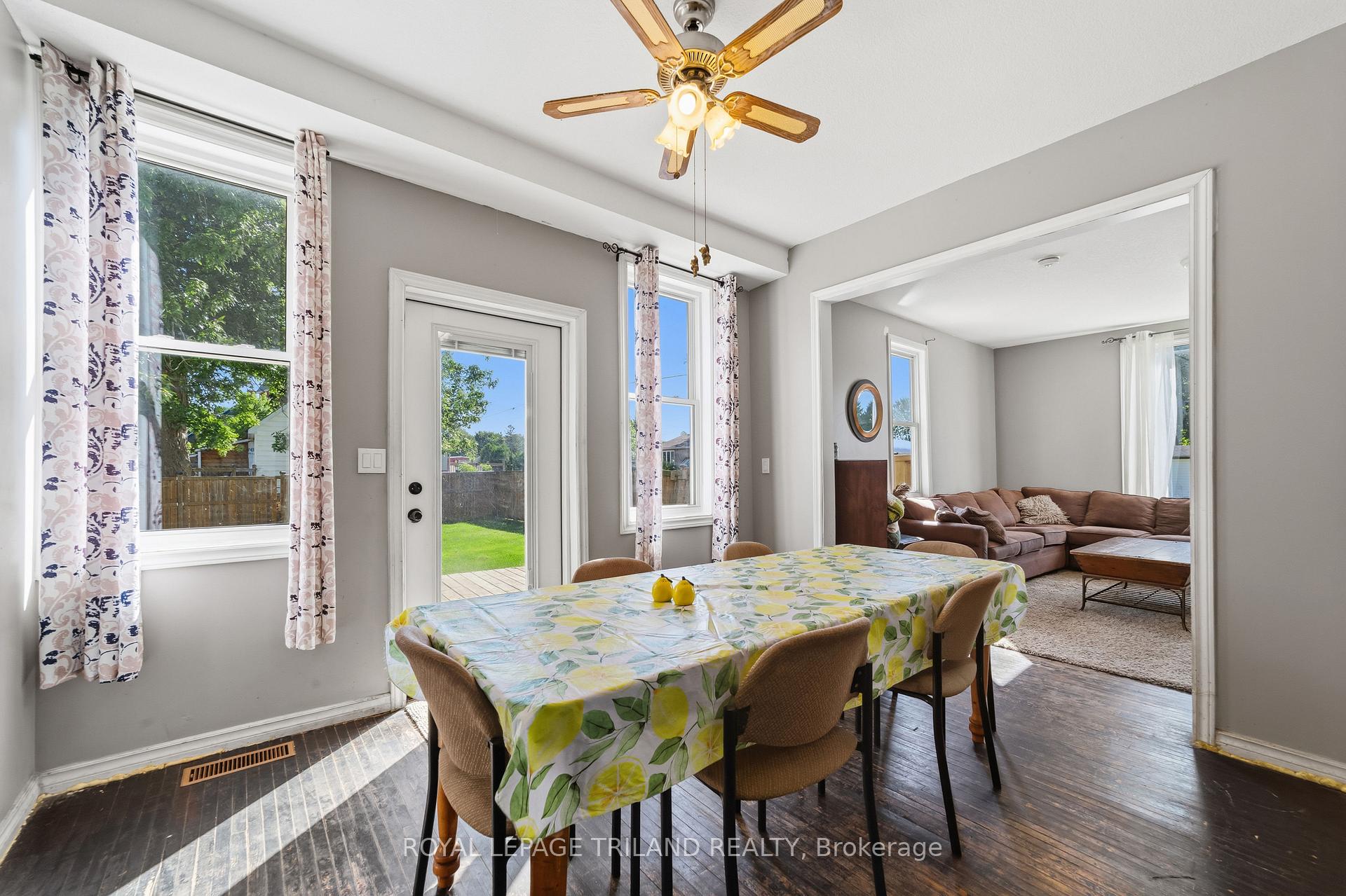Photo 21 of 15 Dundas Street, Newbury — HOMEH