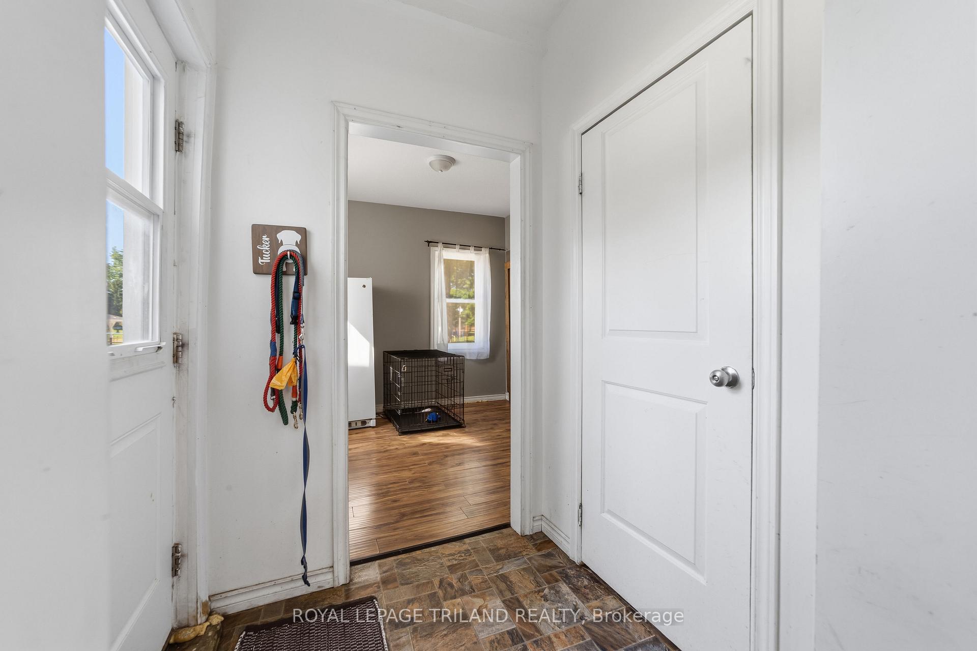 Photo 25 of 15 Dundas Street, Newbury — HOMEH