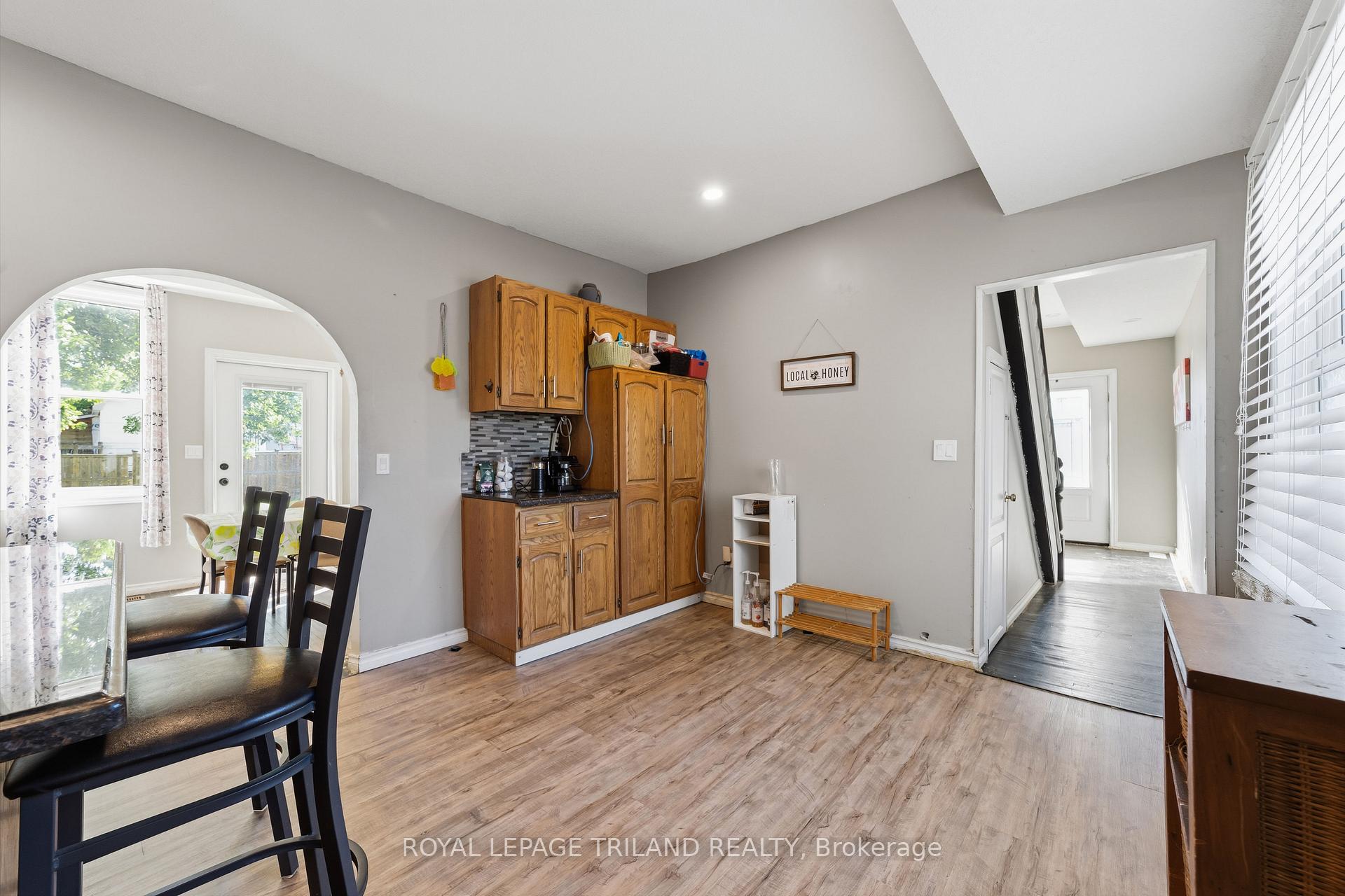 Photo 26 of 15 Dundas Street, Newbury — HOMEH
