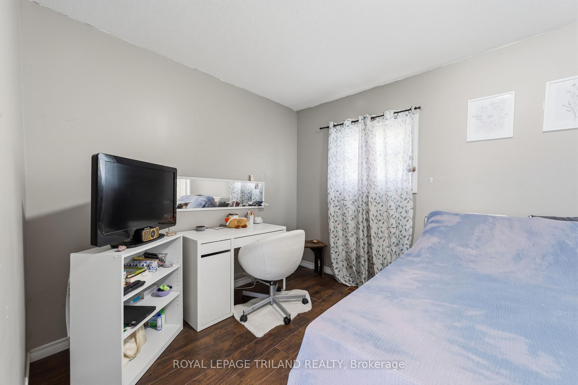 Photo 28 of 15 Dundas Street, Newbury — HOMEH
