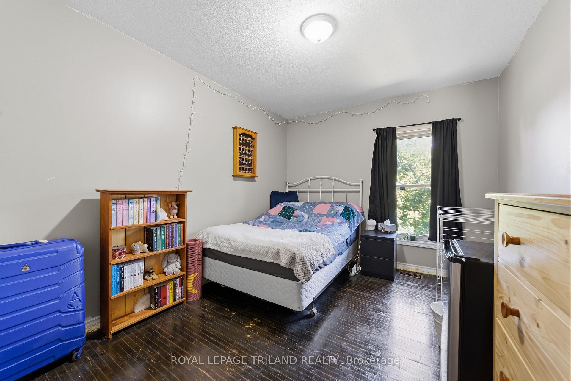 Photo 33 of 15 Dundas Street, Newbury — HOMEH