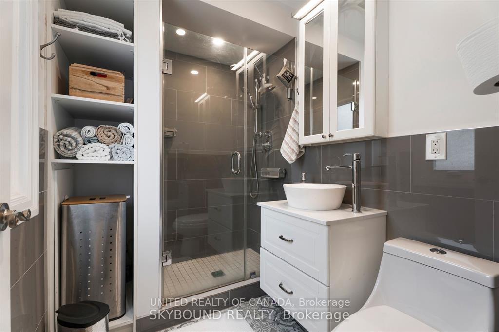 Photo 11 of 790 The Queensway, Etobicoke, Stonegate-Queensway — HOMEH
