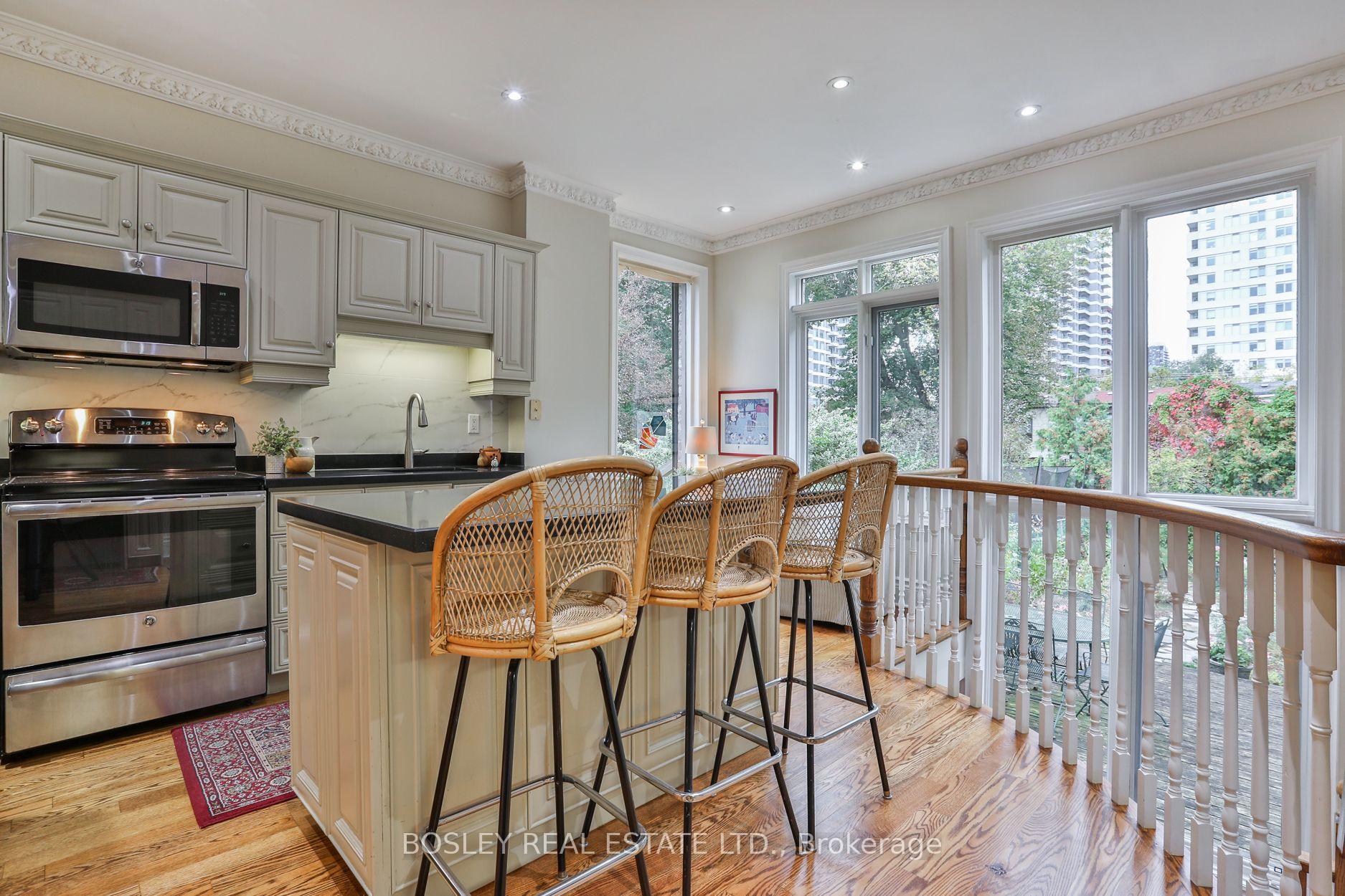 Photo 12 of 128 Hillsdale Avenue E, Toronto, Mount Pleasant West — HOMEH