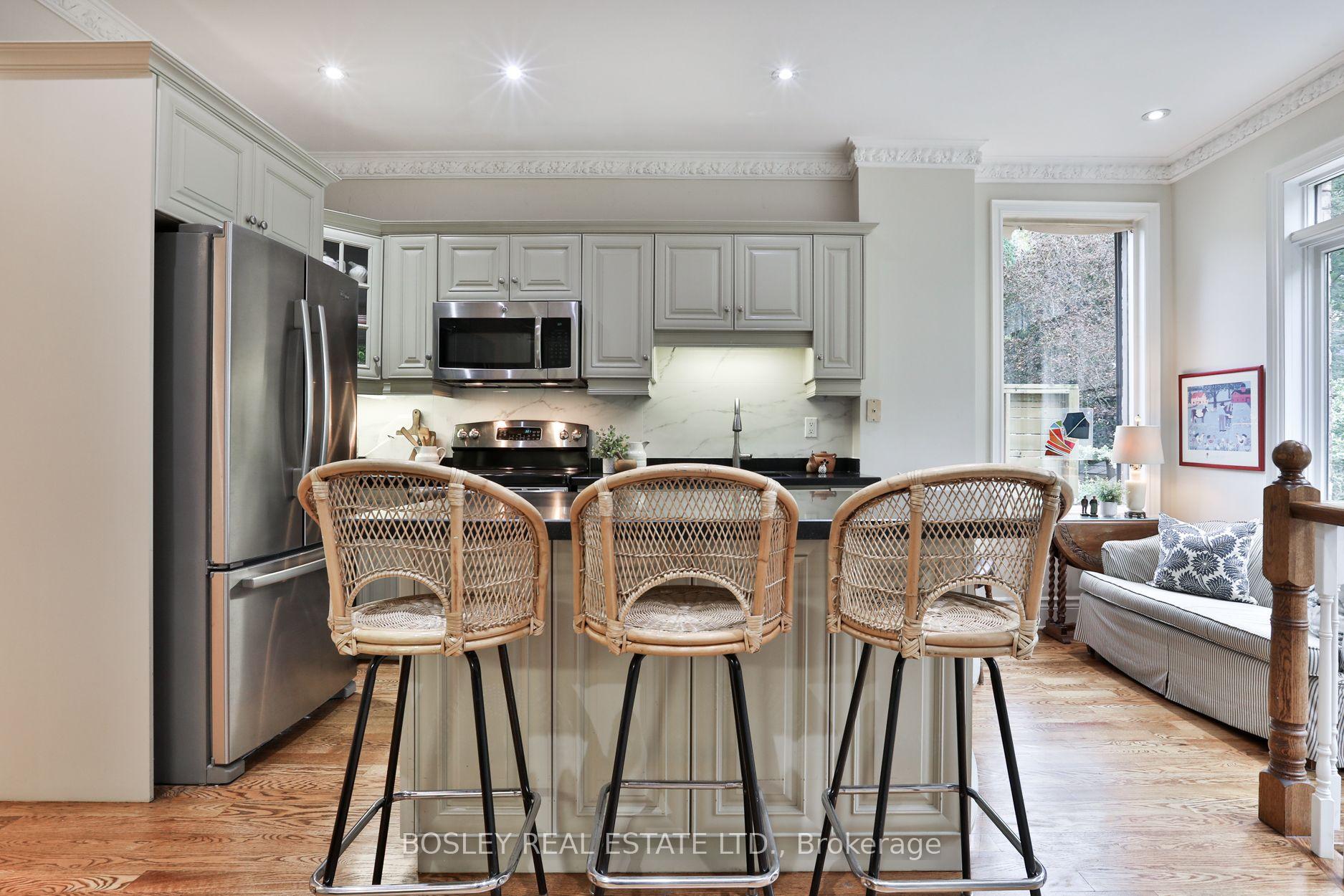 Photo 13 of 128 Hillsdale Avenue E, Toronto, Mount Pleasant West — HOMEH