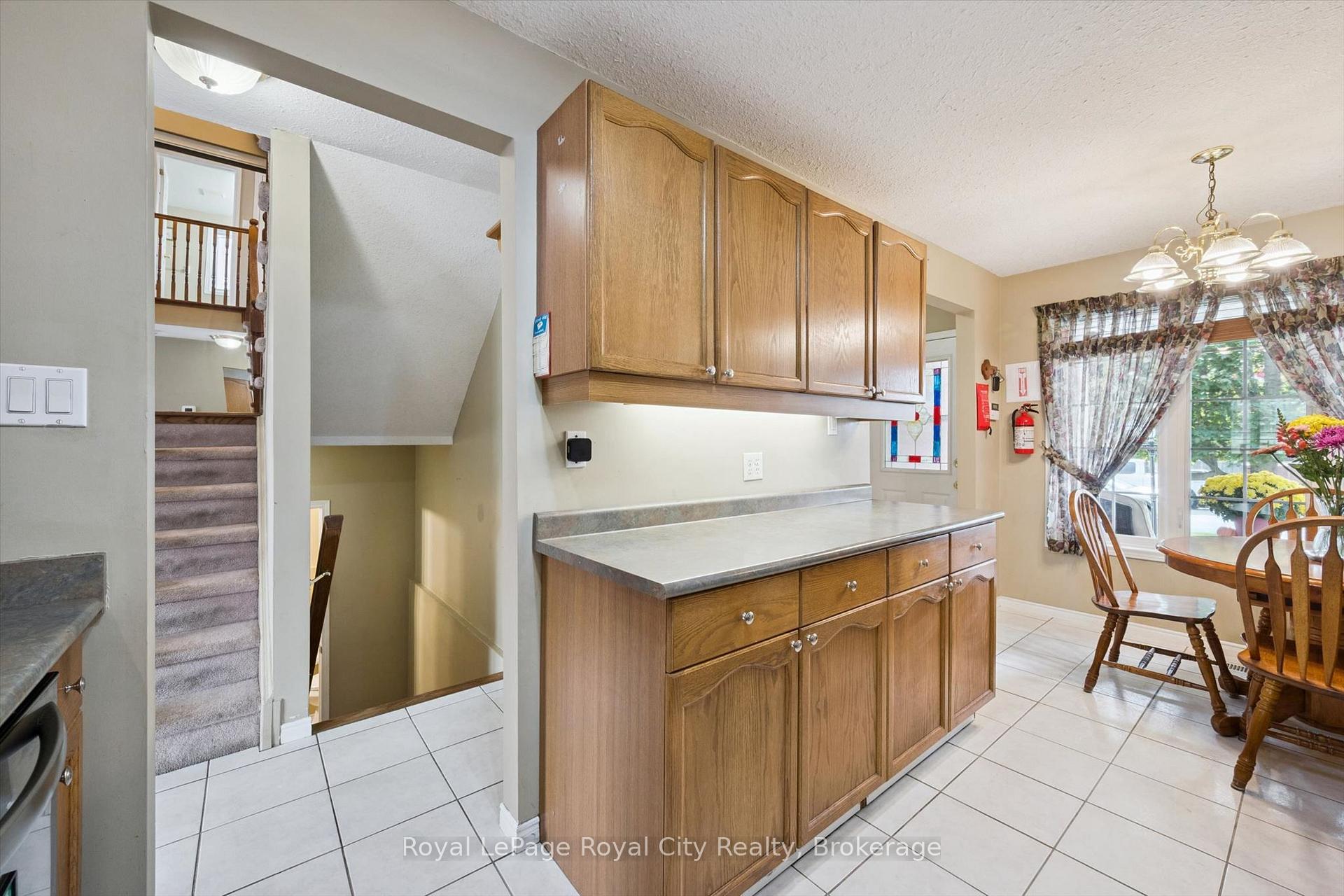 Photo 7 of 133 Bradson Drive, Guelph, Grange Road — HOMEH