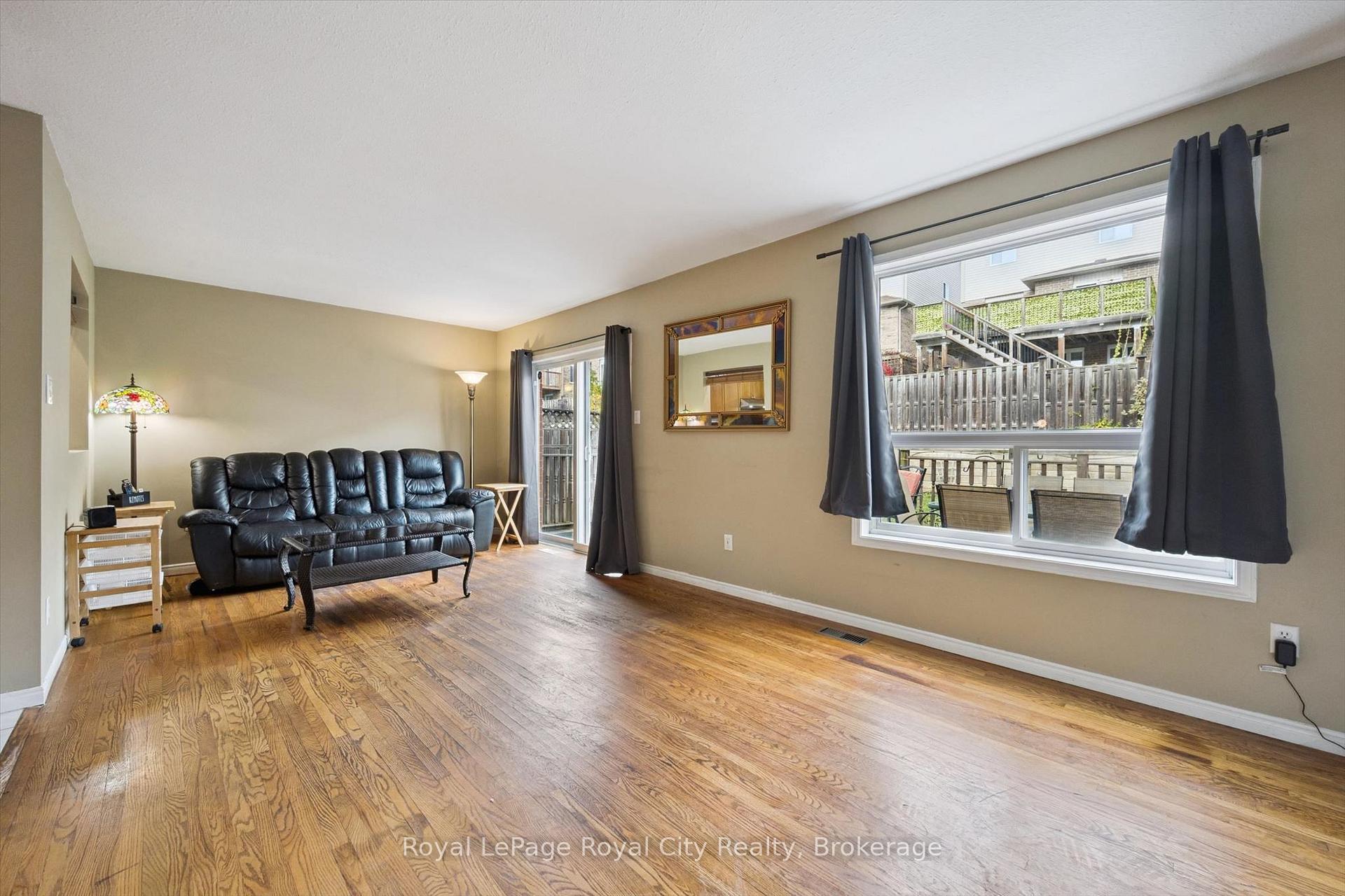 Photo 8 of 133 Bradson Drive, Guelph, Grange Road — HOMEH