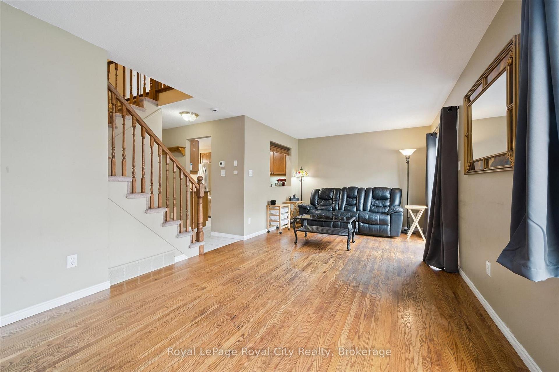 Photo 10 of 133 Bradson Drive, Guelph, Grange Road — HOMEH