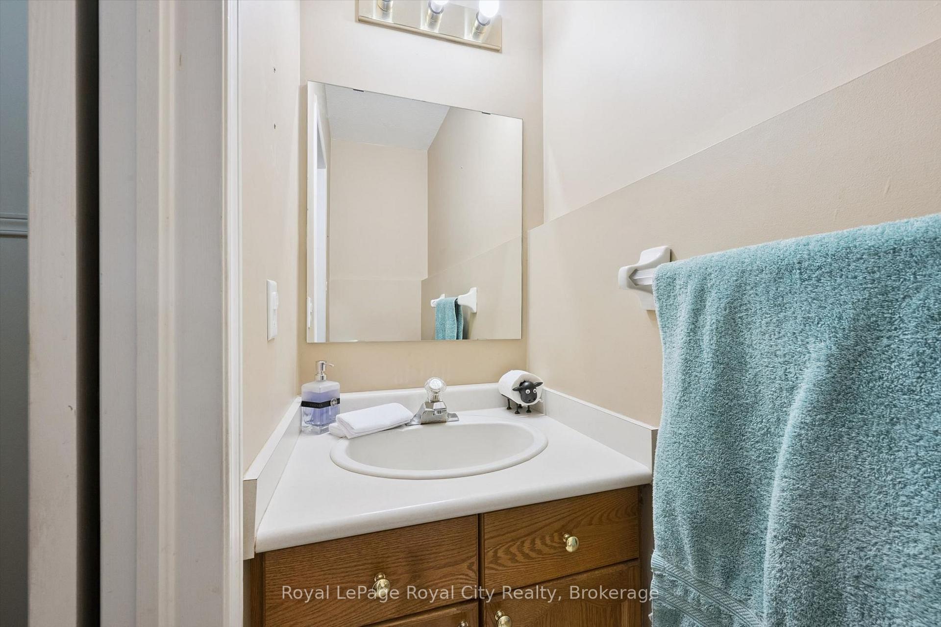 Photo 11 of 133 Bradson Drive, Guelph, Grange Road — HOMEH