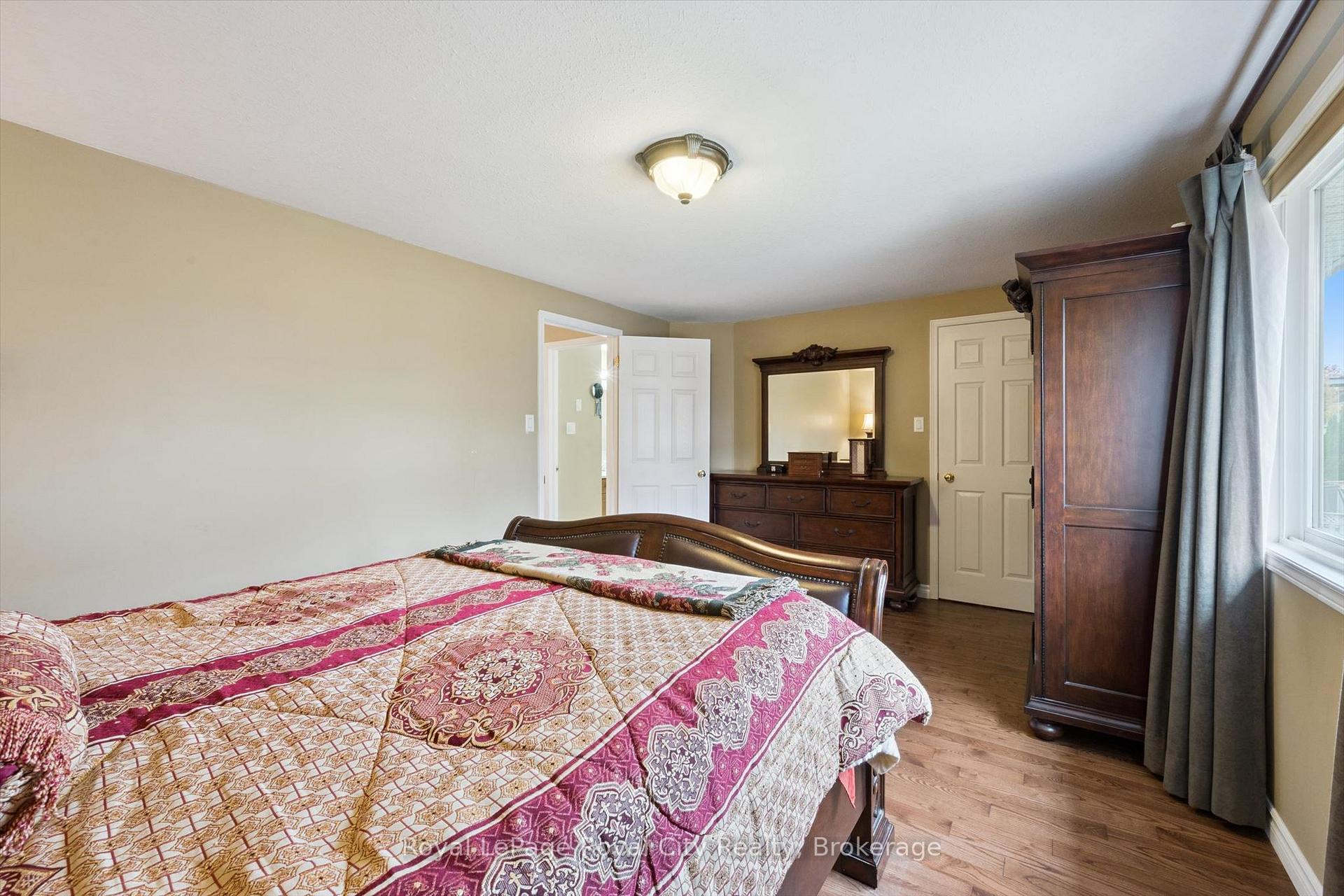 Photo 14 of 133 Bradson Drive, Guelph, Grange Road — HOMEH