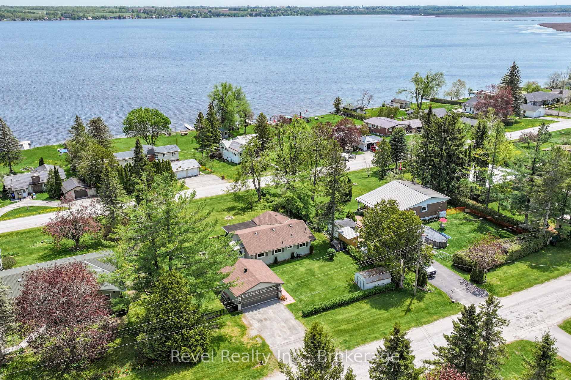 Photo of 133 Victoria Drive E