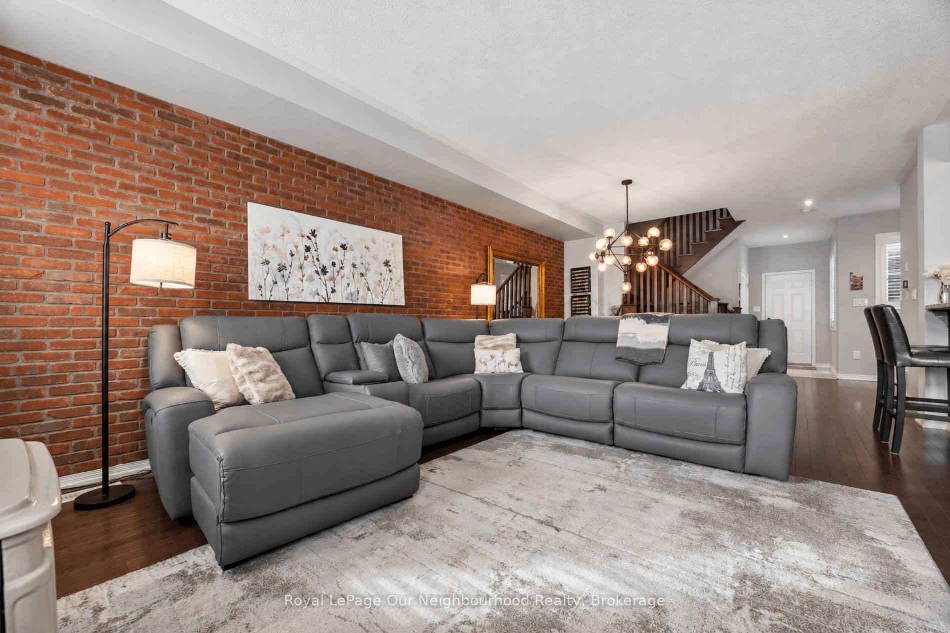 Photo 6 of 308 Lakebreeze Drive, Clarington, Newcastle — HOMEH
