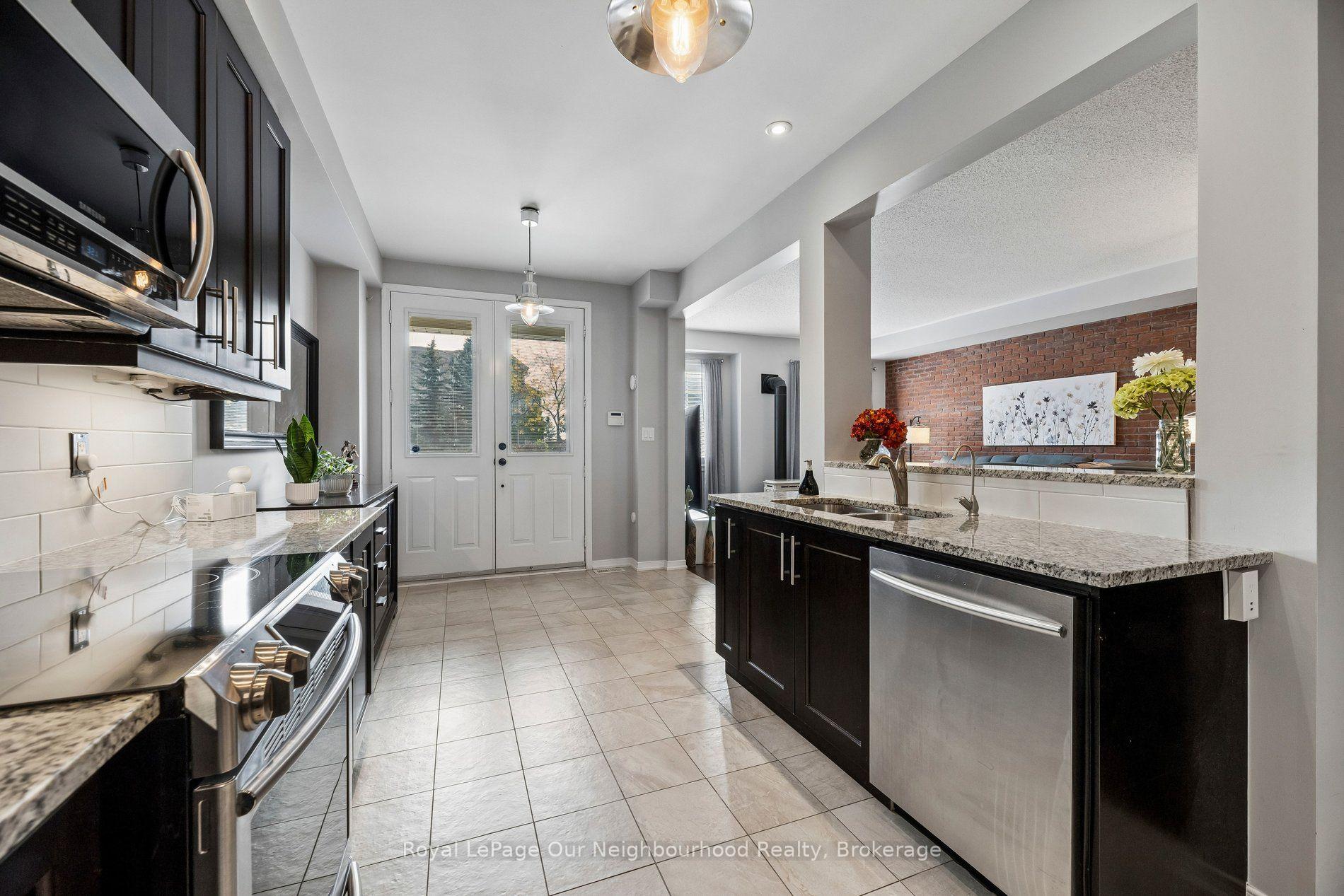 Photo 13 of 308 Lakebreeze Drive, Clarington, Newcastle — HOMEH