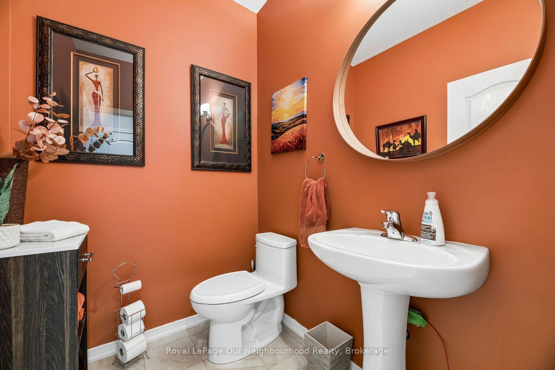 Photo 18 of 308 Lakebreeze Drive, Clarington, Newcastle — HOMEH