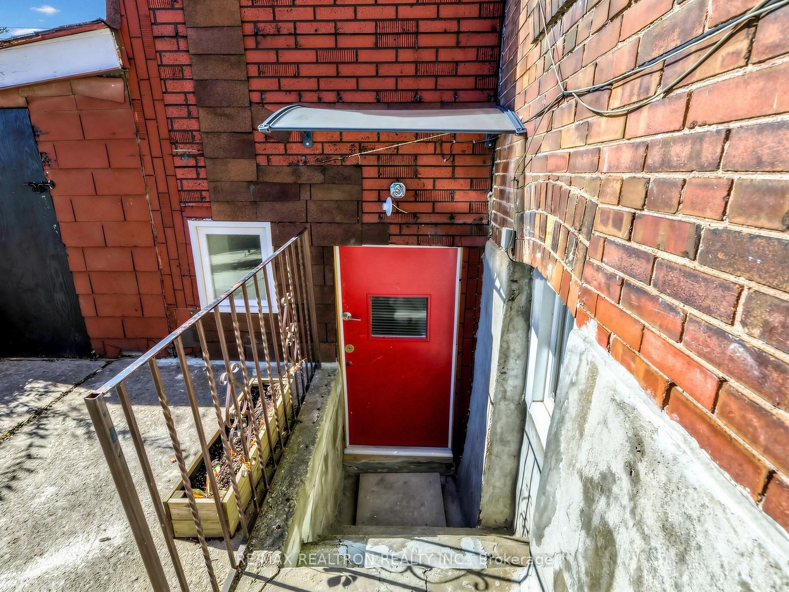 Photo 30 of Unit Bsmt, 1939 Davenport Road, Toronto, Weston-Pellam Park — HOMEH