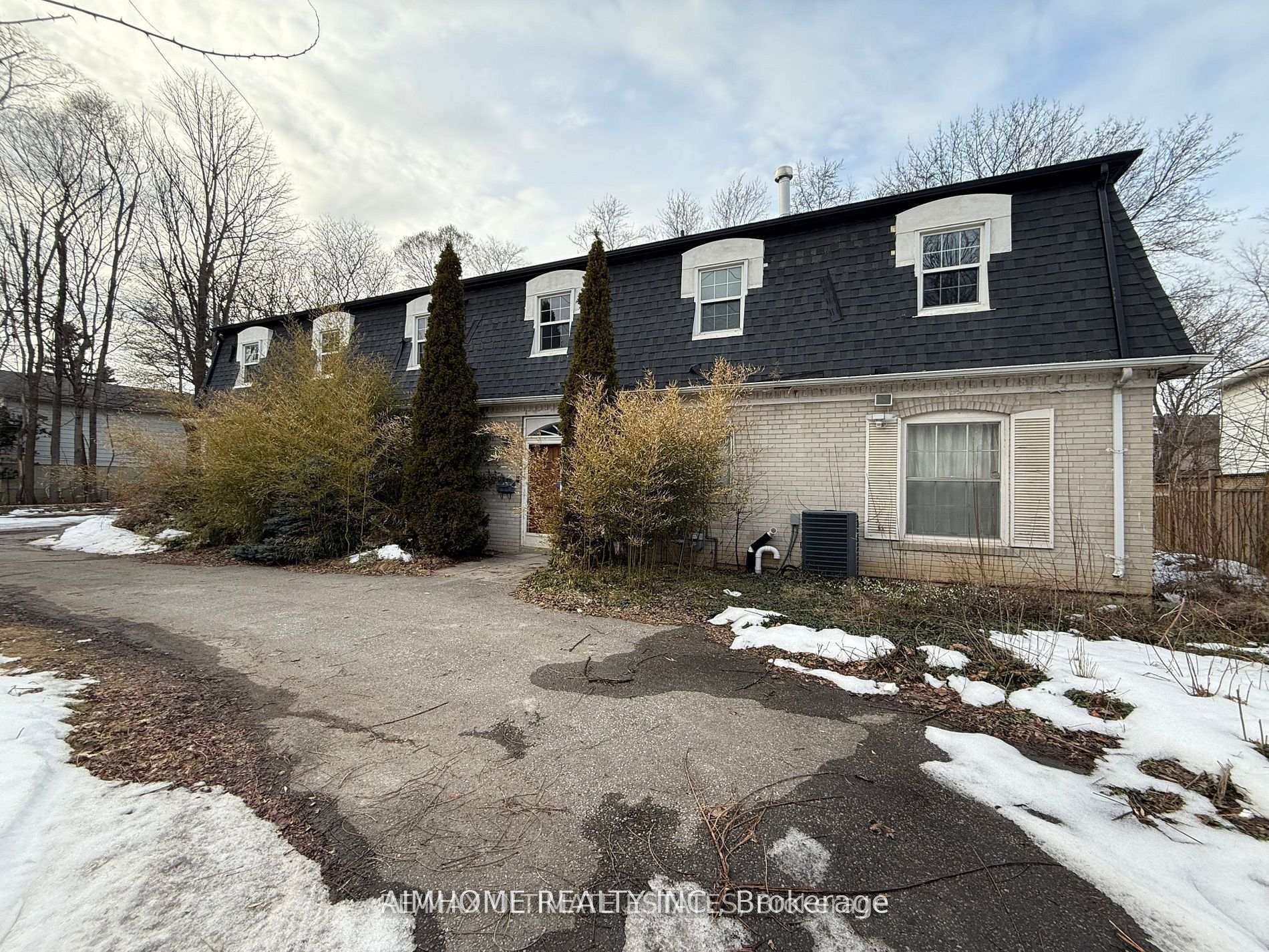 Photo 1 of 338 Steeles Avenue E, Markham, Bayview Glen — HOMEH