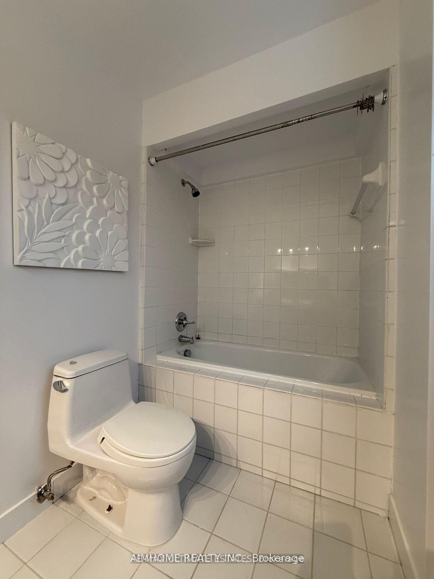 Photo 13 of 338 Steeles Avenue E, Markham, Bayview Glen — HOMEH