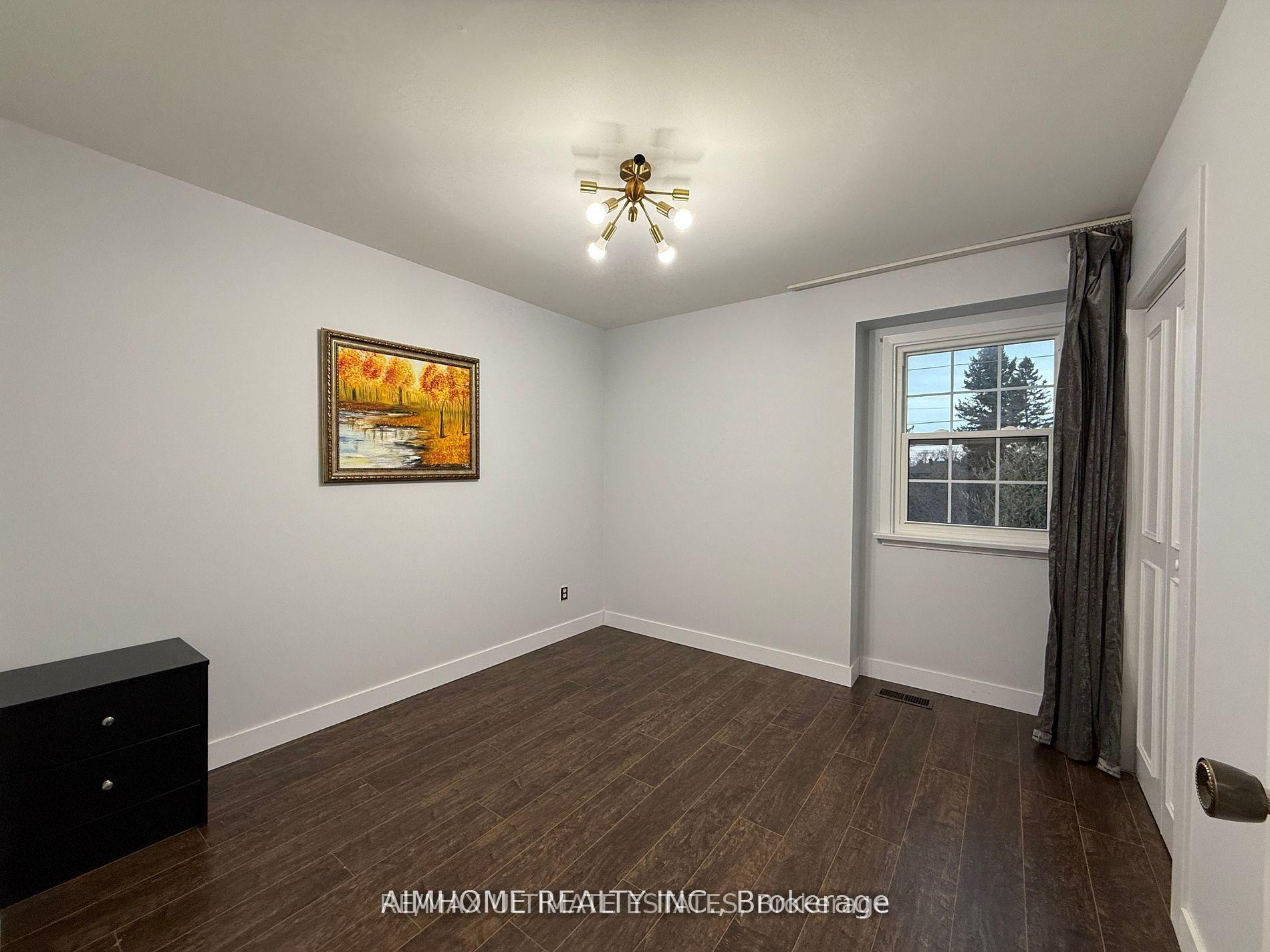 Photo 15 of 338 Steeles Avenue E, Markham, Bayview Glen — HOMEH