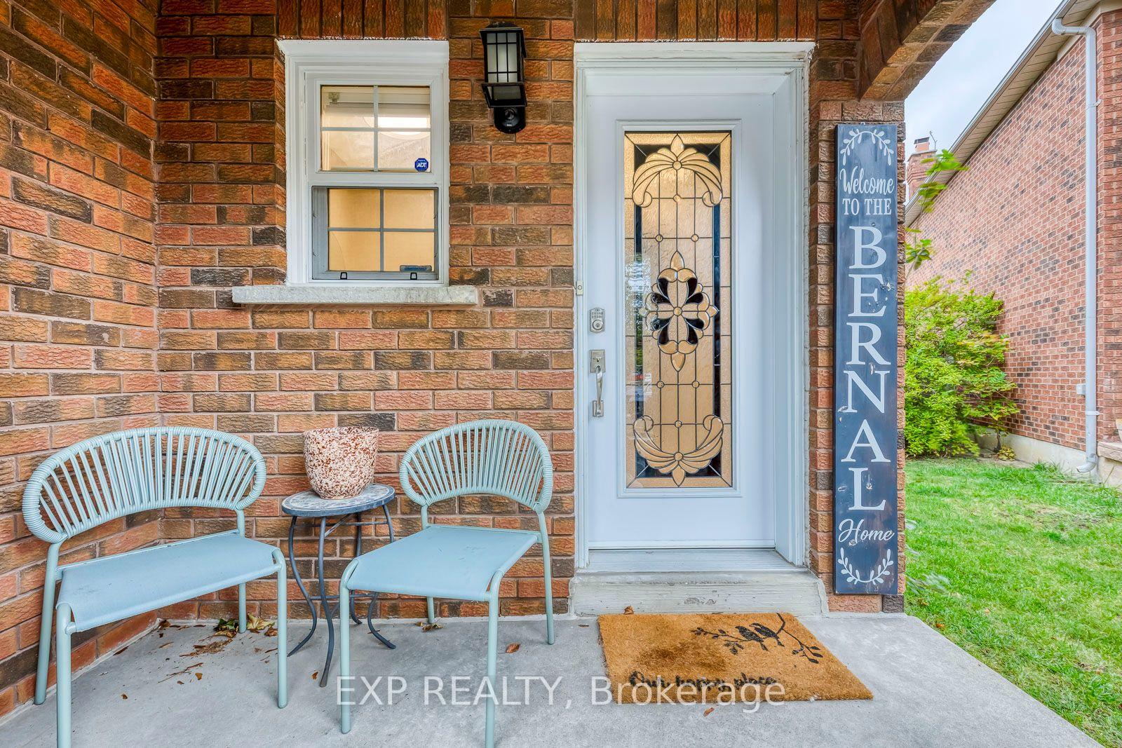 Photo 4 of 19 Horned Owl Drive, Brampton, Sandringham-Wellington — HOMEH