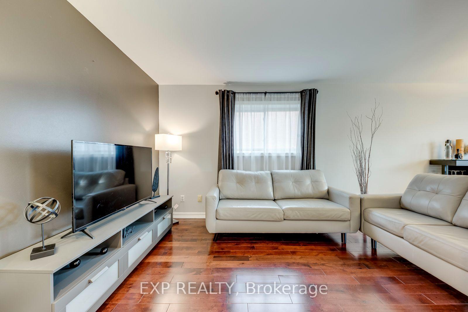 Photo 7 of 19 Horned Owl Drive, Brampton, Sandringham-Wellington — HOMEH