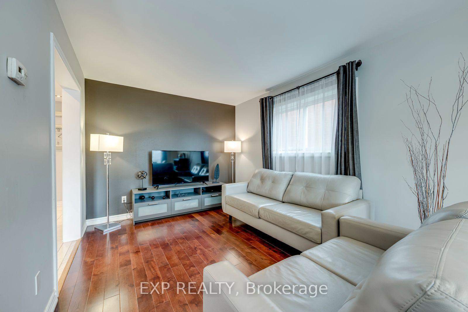 Photo 9 of 19 Horned Owl Drive, Brampton, Sandringham-Wellington — HOMEH