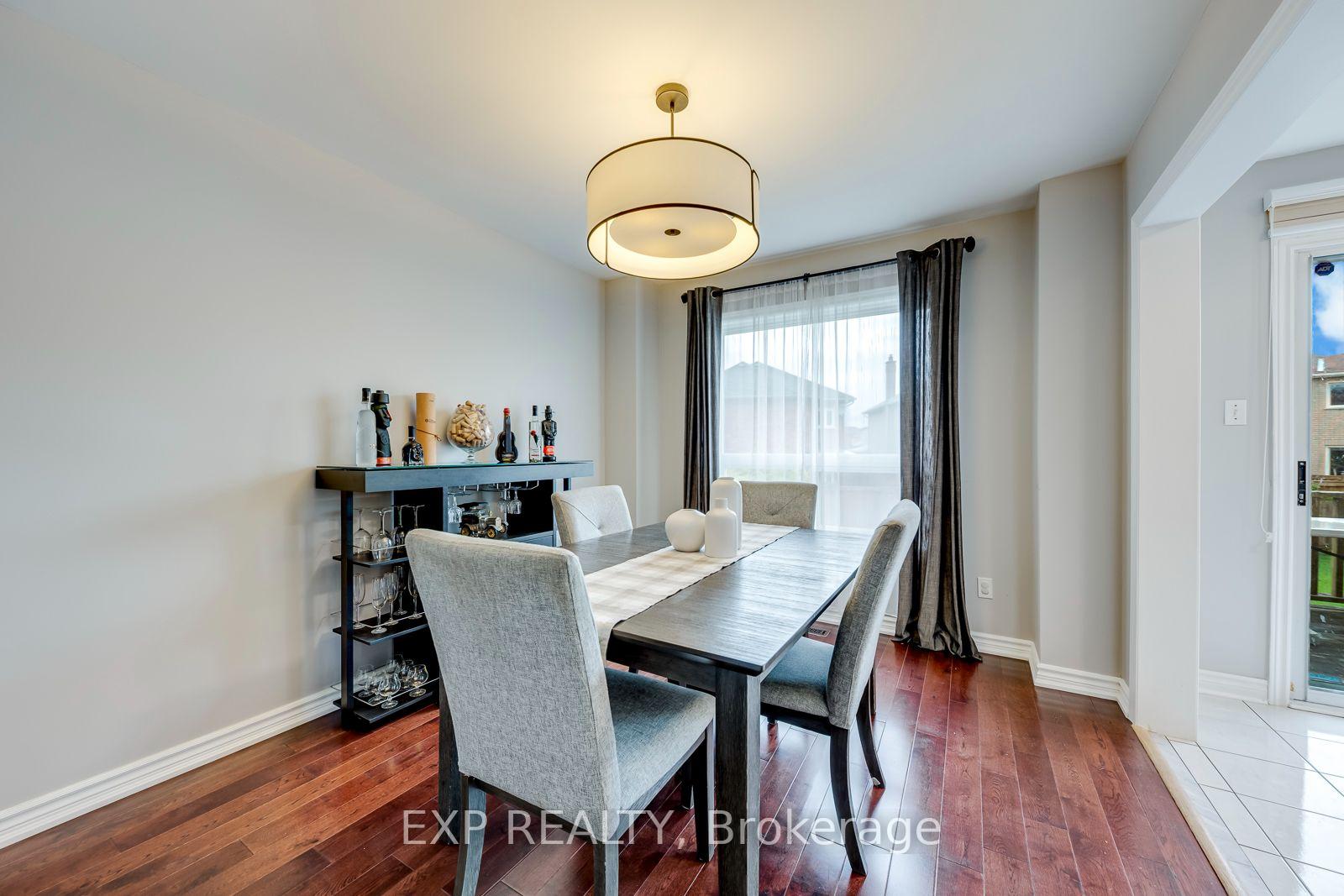 Photo 10 of 19 Horned Owl Drive, Brampton, Sandringham-Wellington — HOMEH
