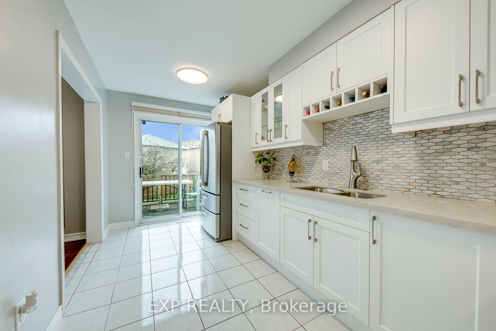 Photo 18 of 19 Horned Owl Drive, Brampton, Sandringham-Wellington — HOMEH