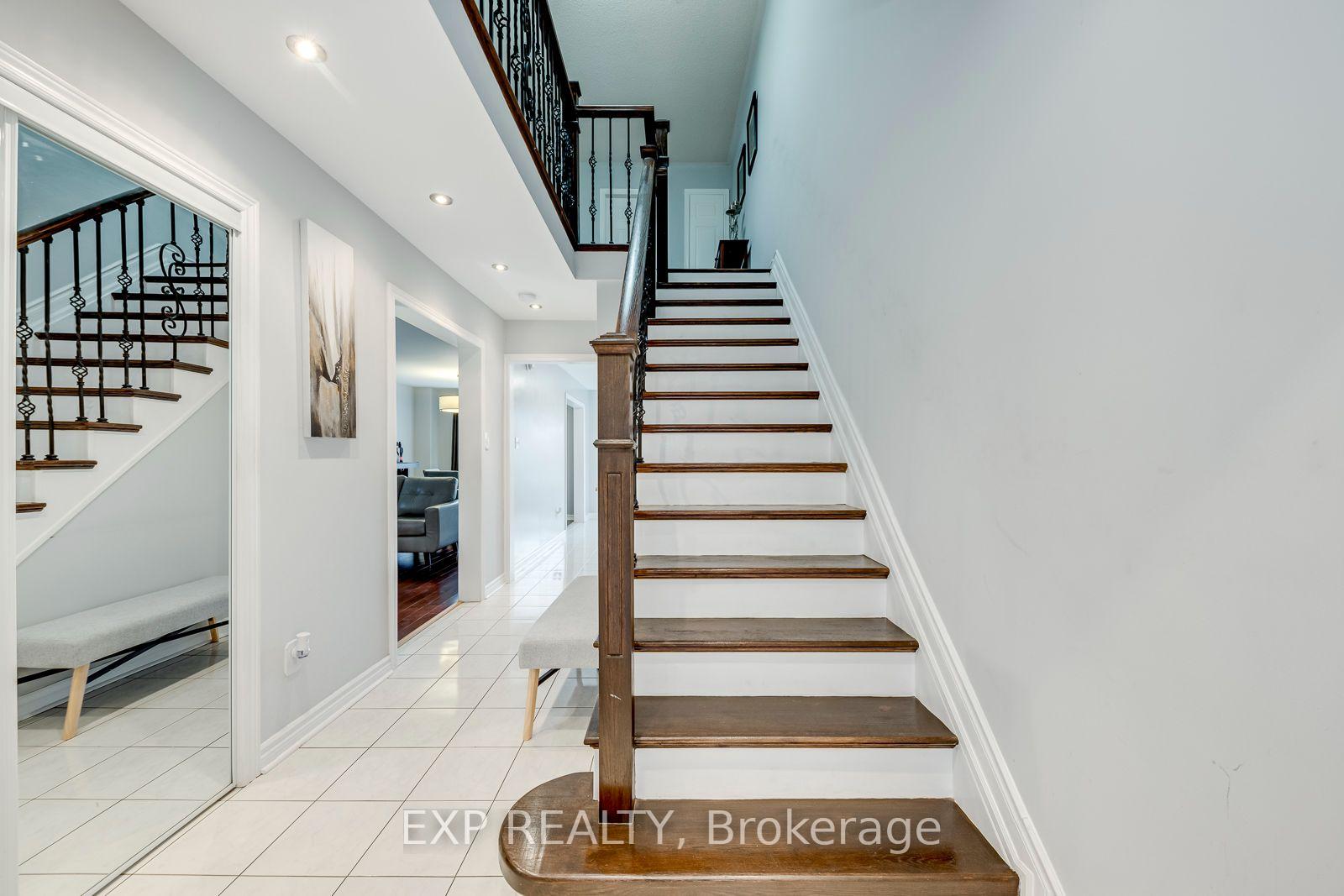 Photo 22 of 19 Horned Owl Drive, Brampton, Sandringham-Wellington — HOMEH