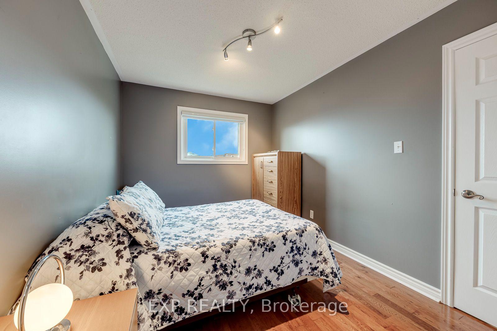 Photo 30 of 19 Horned Owl Drive, Brampton, Sandringham-Wellington — HOMEH