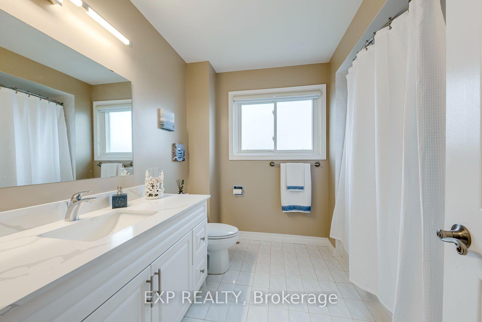 Photo 34 of 19 Horned Owl Drive, Brampton, Sandringham-Wellington — HOMEH