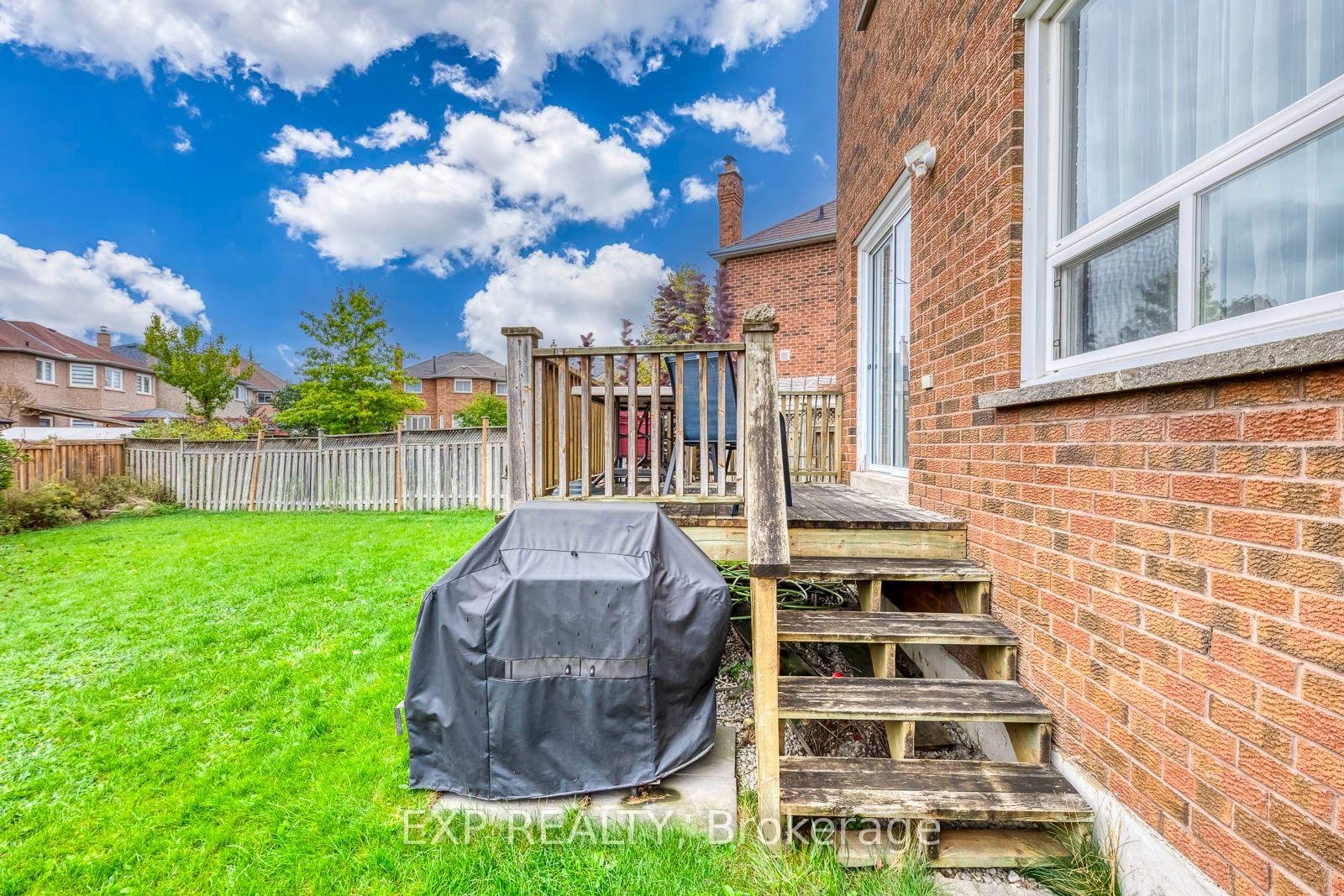 Photo 41 of 19 Horned Owl Drive, Brampton, Sandringham-Wellington — HOMEH