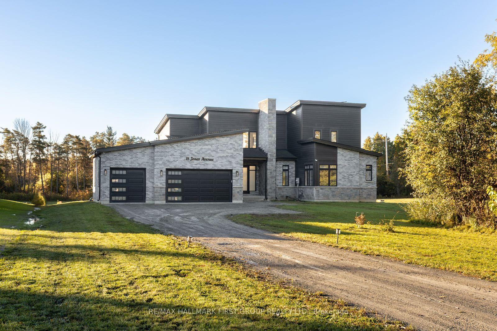 Photo 3 of 11 Jones Avenue, Clarington, Rural Clarington — HOMEH