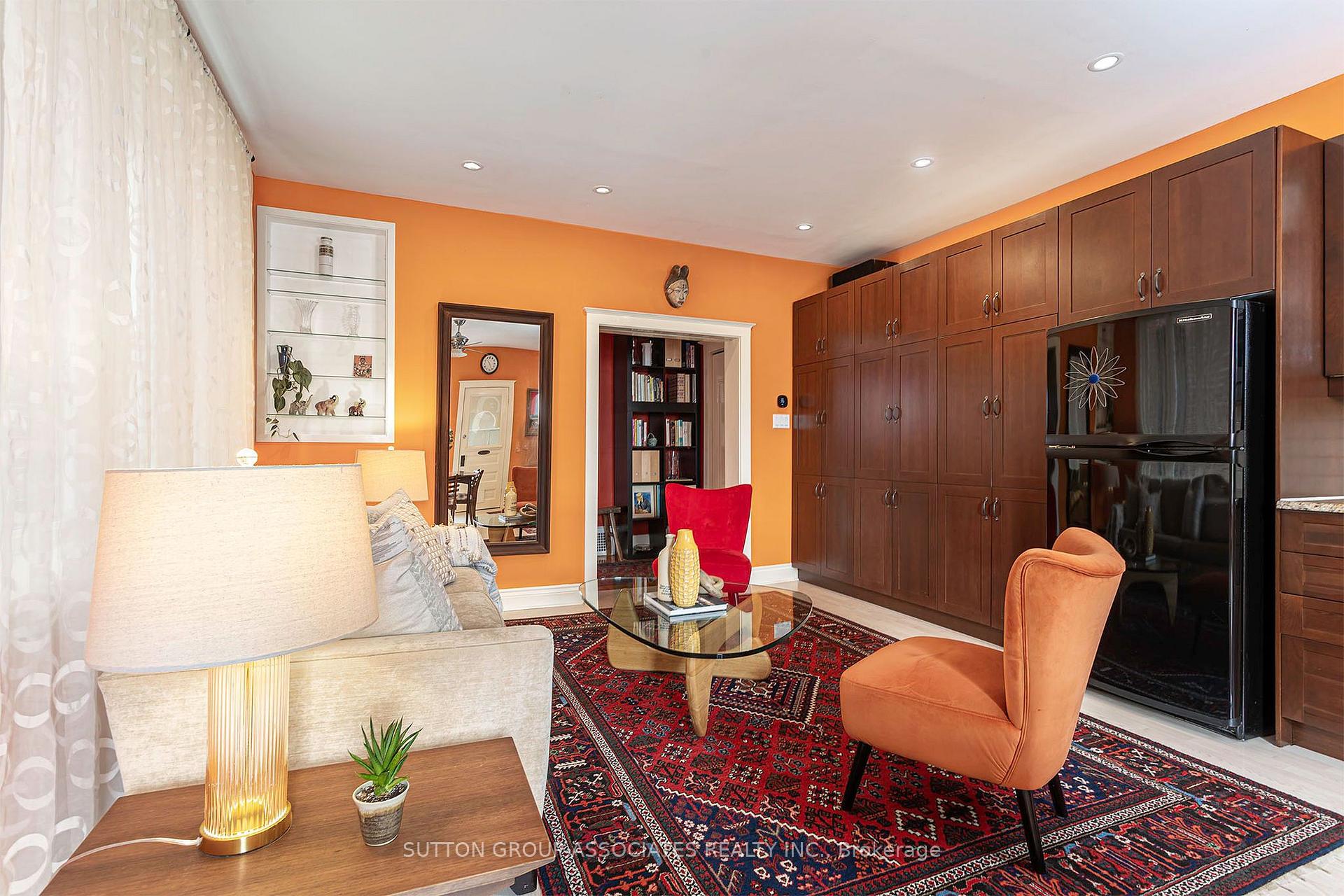 Photo 10 of 257 Perth Avenue, Toronto, Dovercourt-Wallace Emerson-Junction — HOMEH