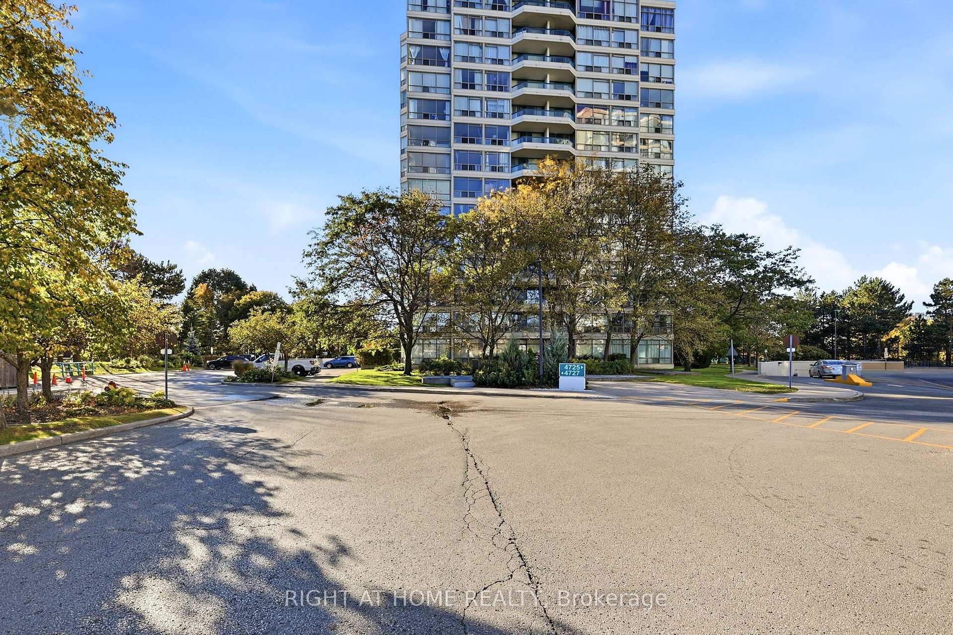 Photo 2 of Unit 816, 4727 Sheppard Avenue E, Scarborough, Agincourt South-Malvern West — HOMEH