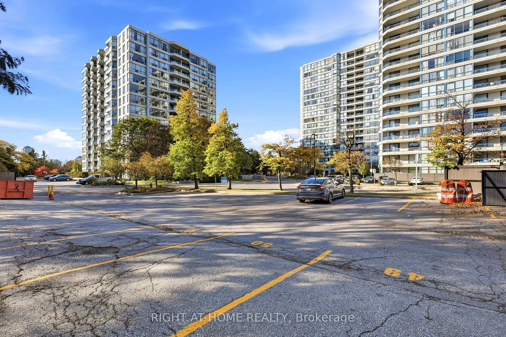 Photo 3 of Unit 816, 4727 Sheppard Avenue E, Scarborough, Agincourt South-Malvern West — HOMEH