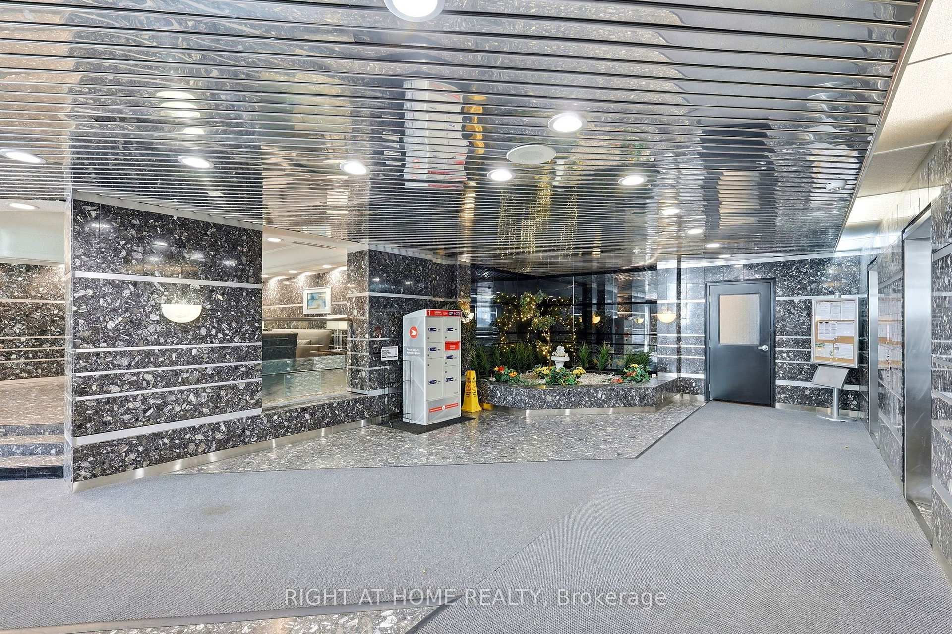 Photo 4 of Unit 816, 4727 Sheppard Avenue E, Scarborough, Agincourt South-Malvern West — HOMEH