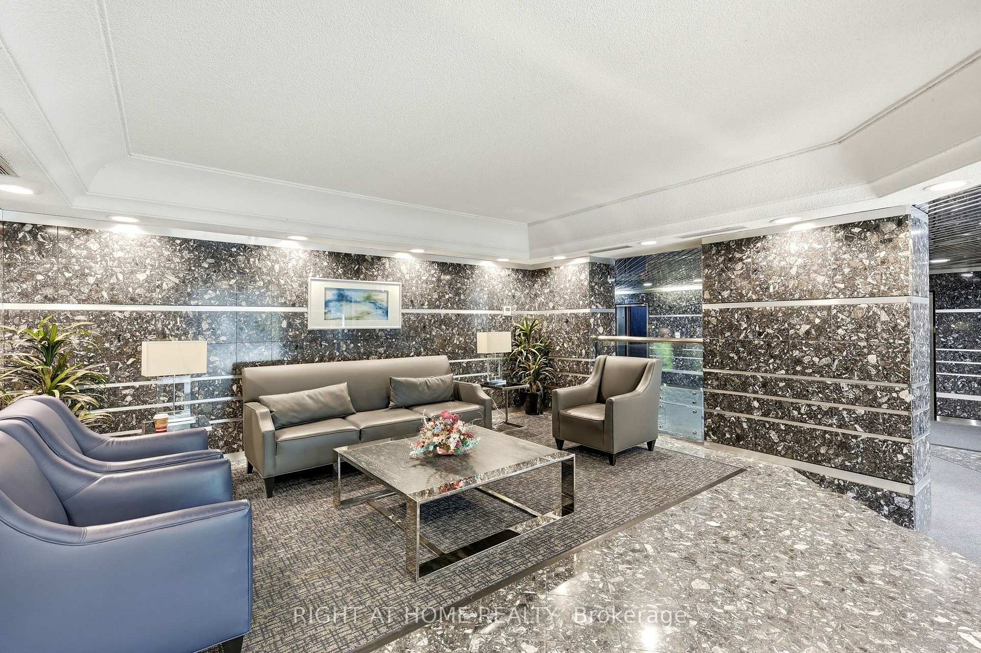 Photo 5 of Unit 816, 4727 Sheppard Avenue E, Scarborough, Agincourt South-Malvern West — HOMEH