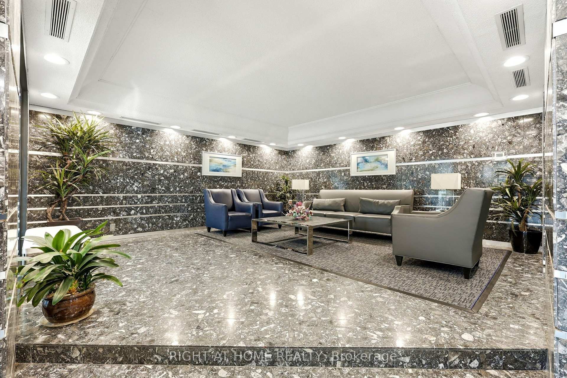 Photo 6 of Unit 816, 4727 Sheppard Avenue E, Scarborough, Agincourt South-Malvern West — HOMEH