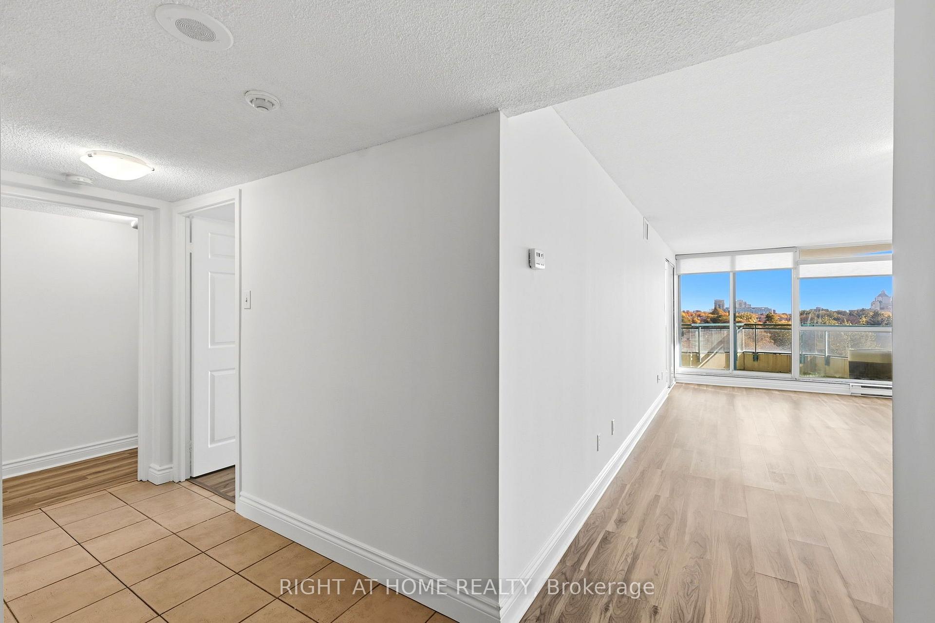 Photo 9 of Unit 816, 4727 Sheppard Avenue E, Scarborough, Agincourt South-Malvern West — HOMEH