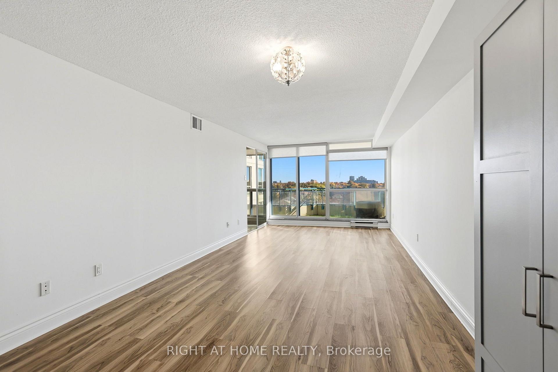 Photo 10 of Unit 816, 4727 Sheppard Avenue E, Scarborough, Agincourt South-Malvern West — HOMEH