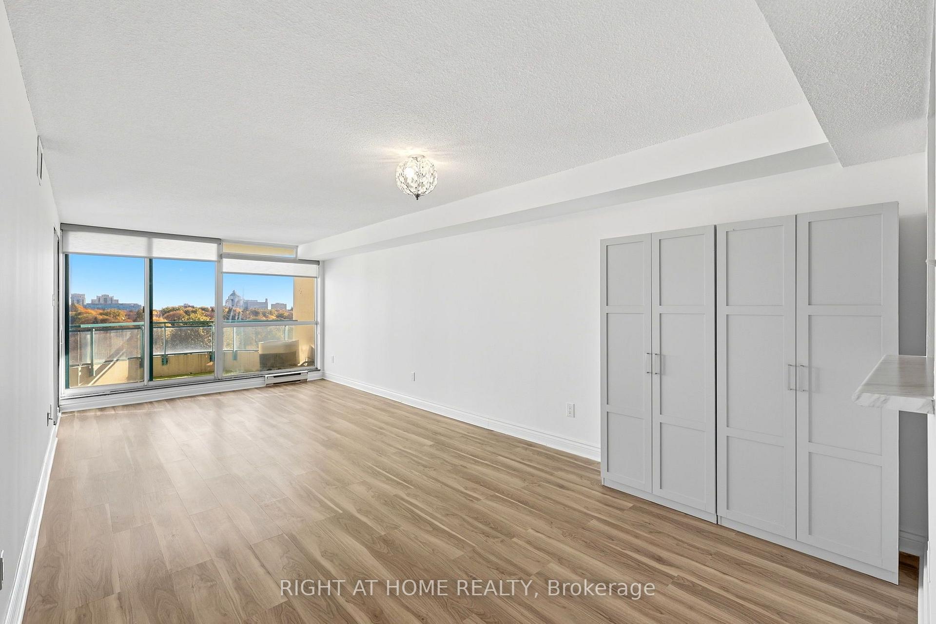 Photo 11 of Unit 816, 4727 Sheppard Avenue E, Scarborough, Agincourt South-Malvern West — HOMEH