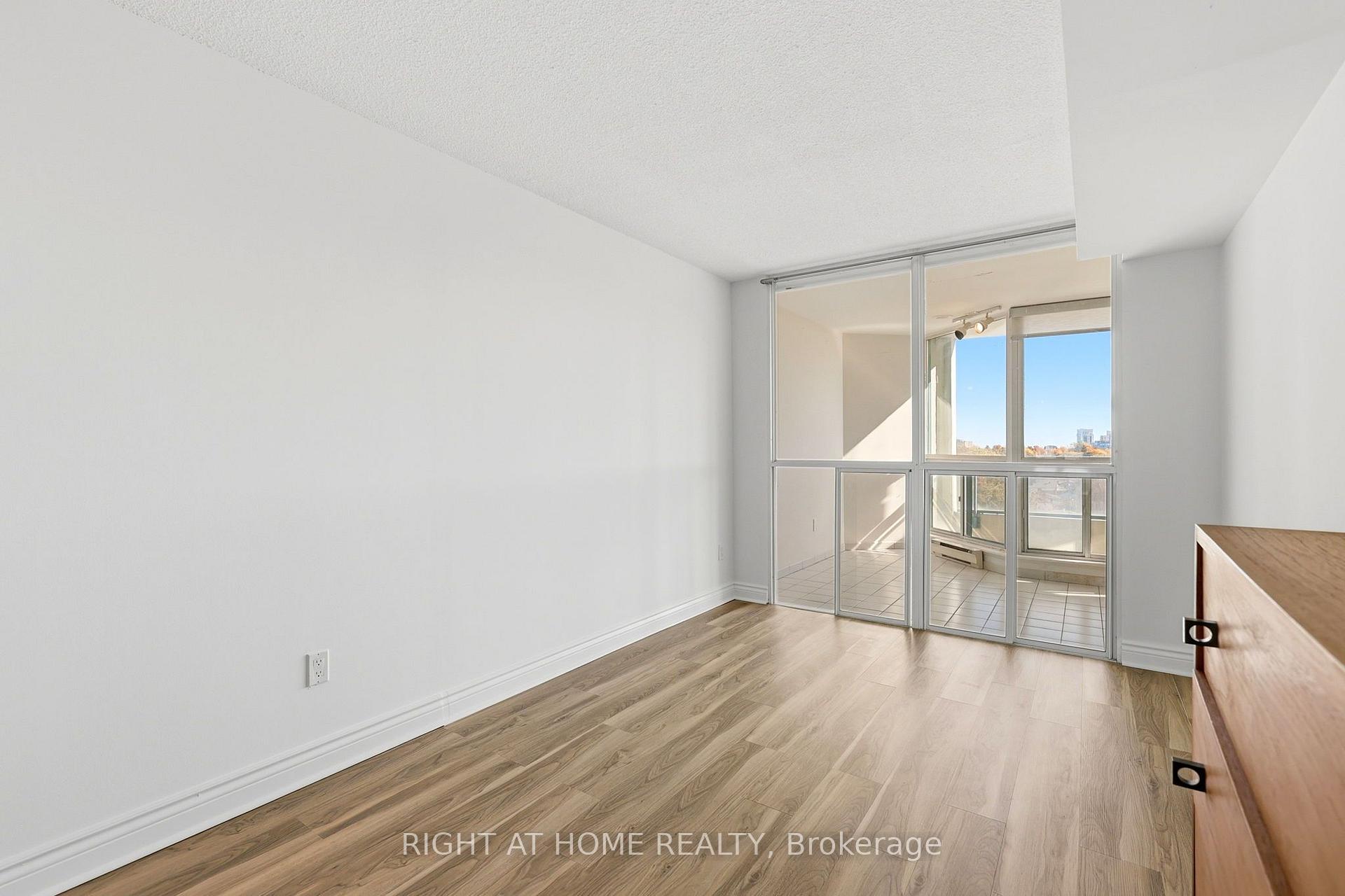 Photo 18 of Unit 816, 4727 Sheppard Avenue E, Scarborough, Agincourt South-Malvern West — HOMEH