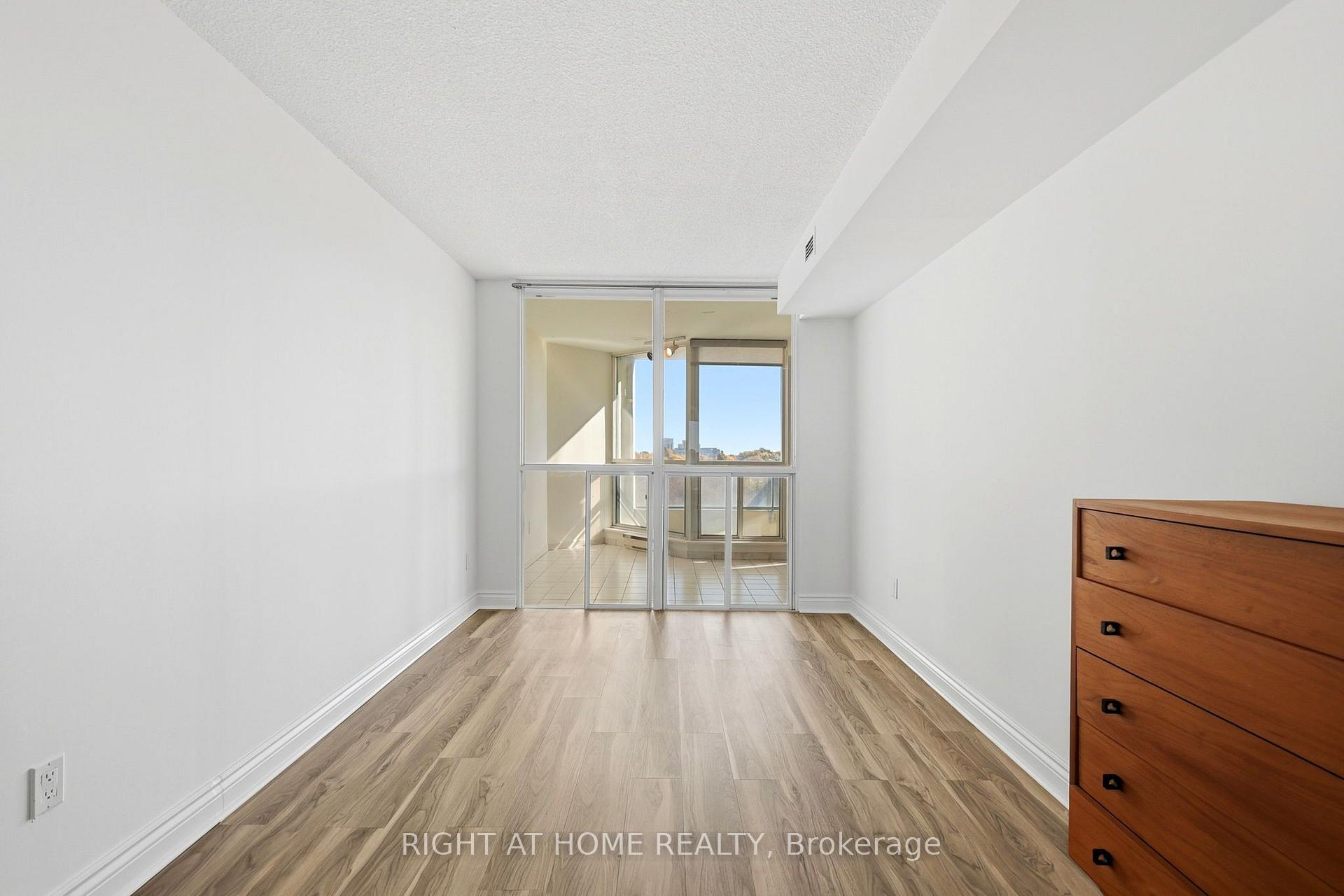 Photo 19 of Unit 816, 4727 Sheppard Avenue E, Scarborough, Agincourt South-Malvern West — HOMEH