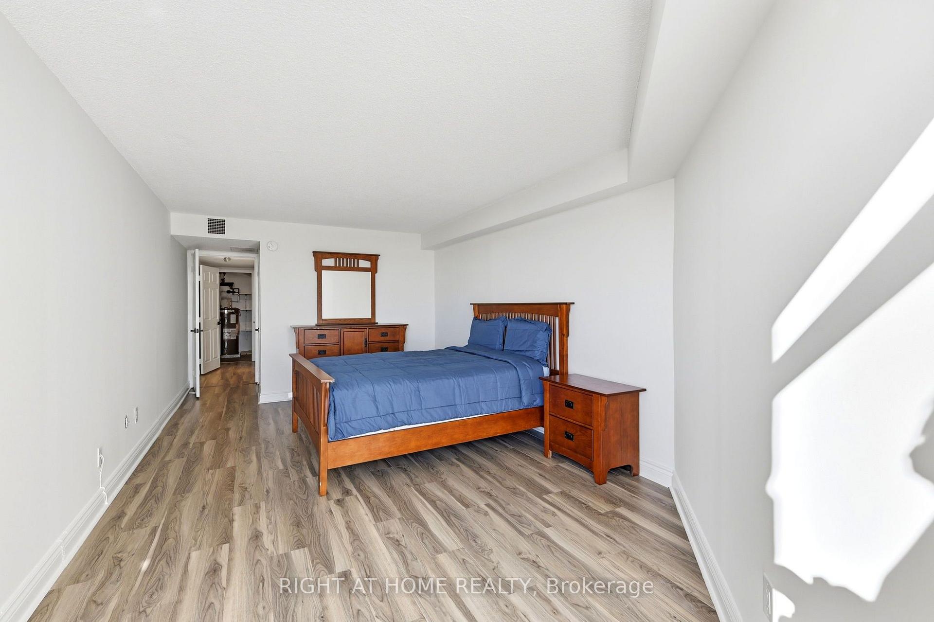 Photo 22 of Unit 816, 4727 Sheppard Avenue E, Scarborough, Agincourt South-Malvern West — HOMEH
