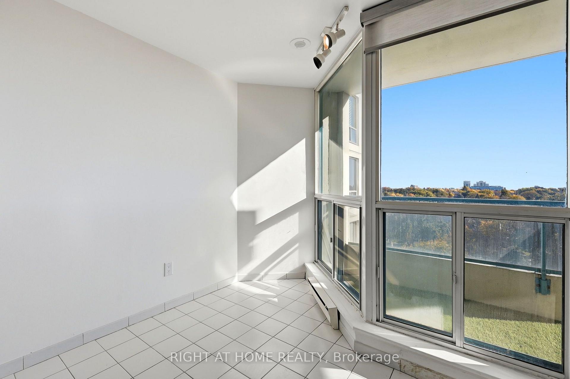 Photo 29 of Unit 816, 4727 Sheppard Avenue E, Scarborough, Agincourt South-Malvern West — HOMEH
