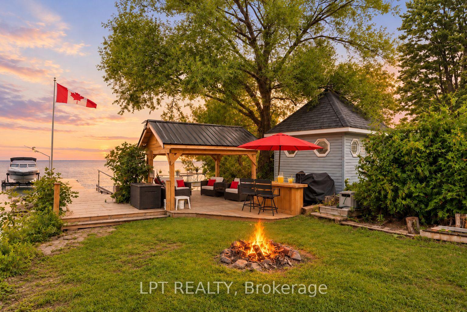 Photo 5 of 427 Lake Drive E, Georgina, Historic Lakeshore Communities — HOMEH