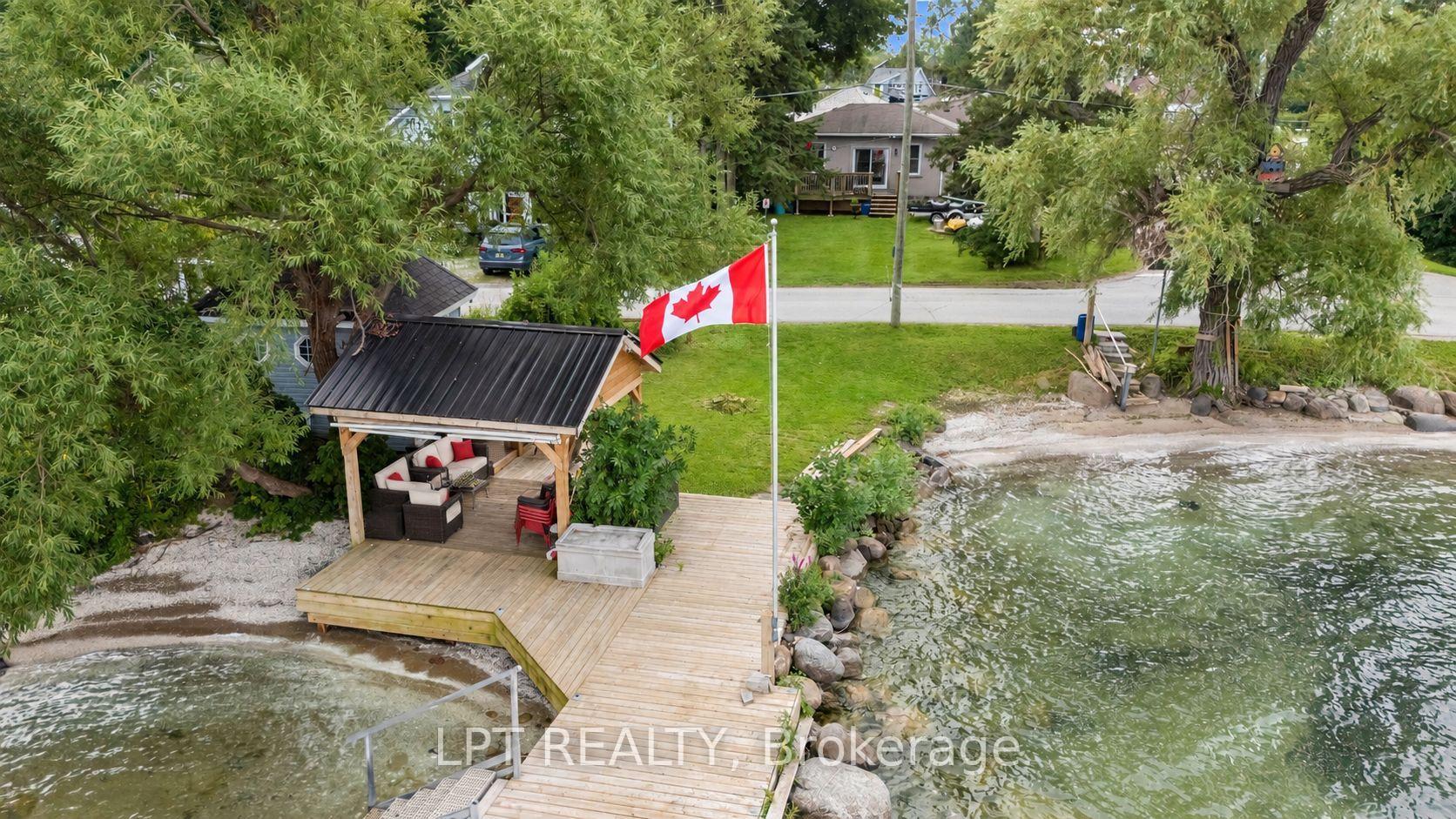 Photo 7 of 427 Lake Drive E, Georgina, Historic Lakeshore Communities — HOMEH