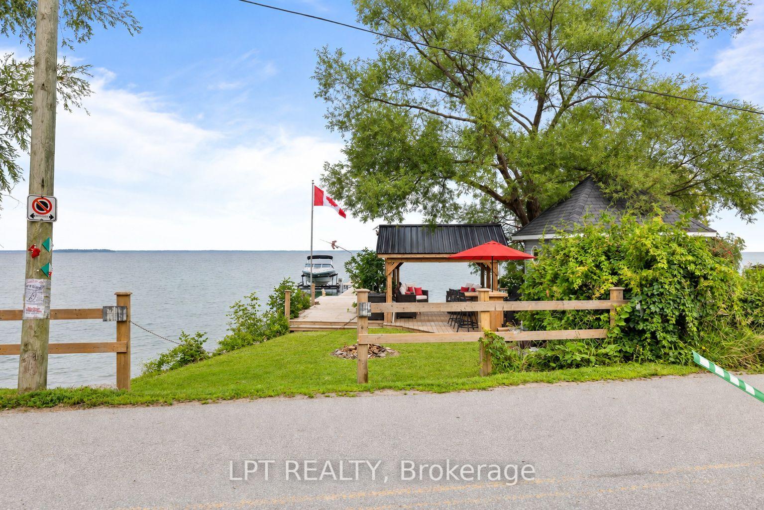 Photo 11 of 427 Lake Drive E, Georgina, Historic Lakeshore Communities — HOMEH