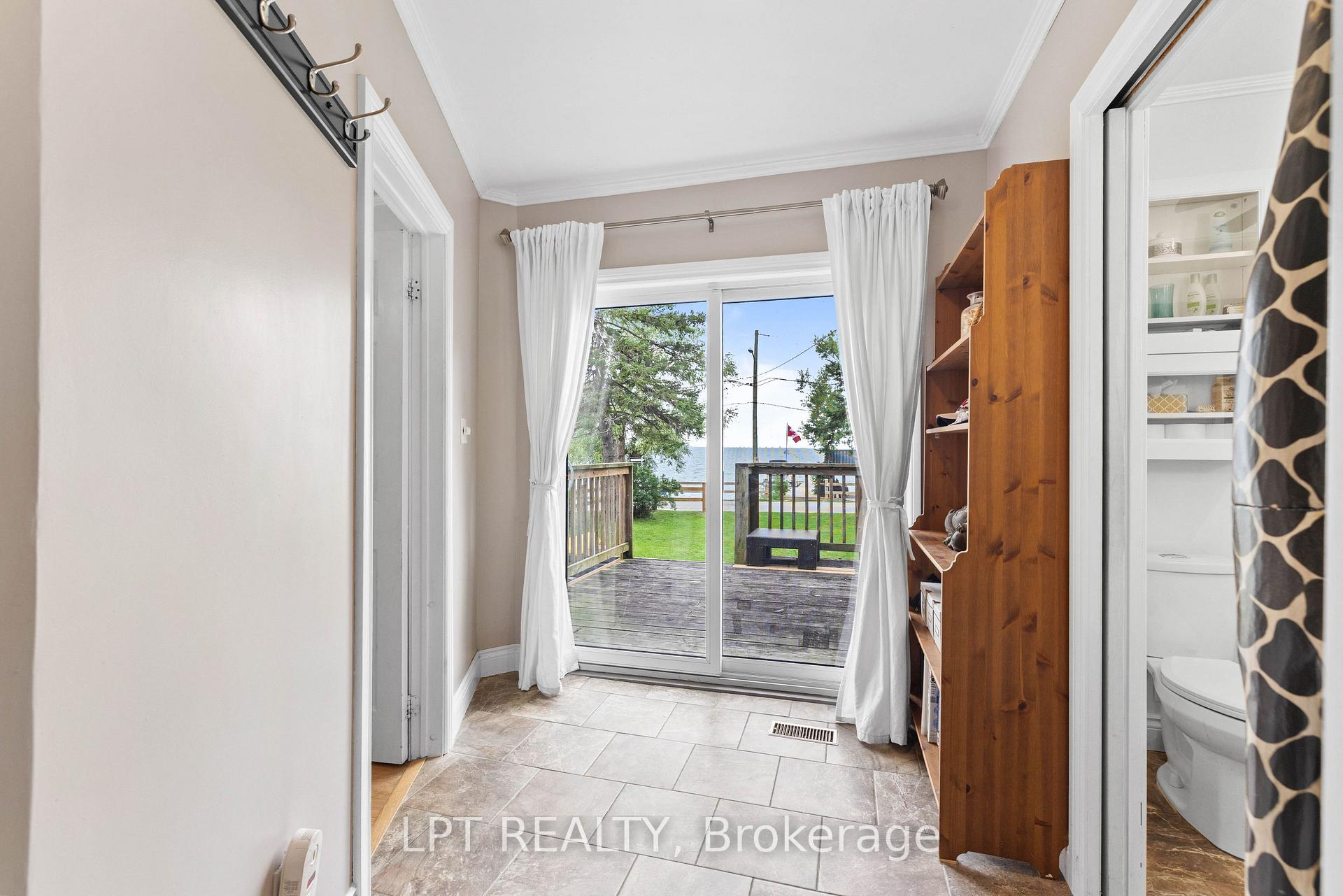 Photo 33 of 427 Lake Drive E, Georgina, Historic Lakeshore Communities — HOMEH